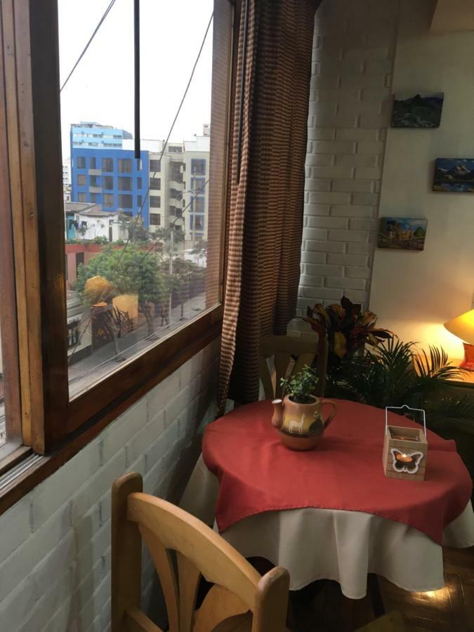Miraflores Centre Lima Bagian luar foto